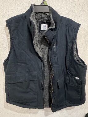 Lee vest